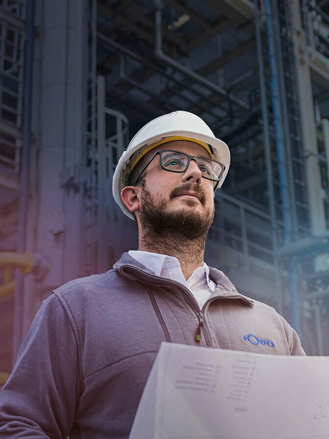 Techniker und Ingenieure bei Rotan im Bereich Tanklagerbau und Reinigungstechnik