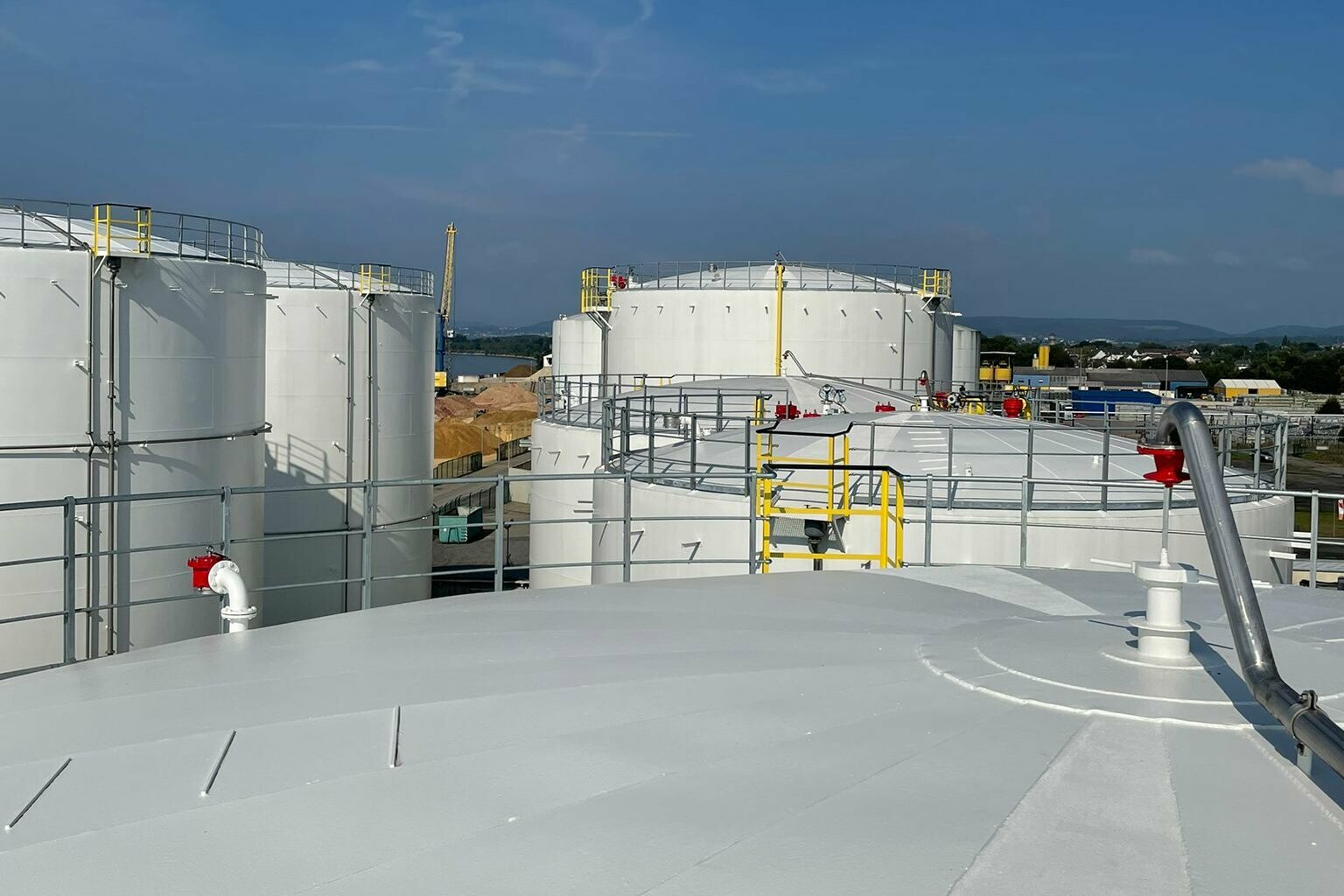 Rotan-Tanklager mit Protego