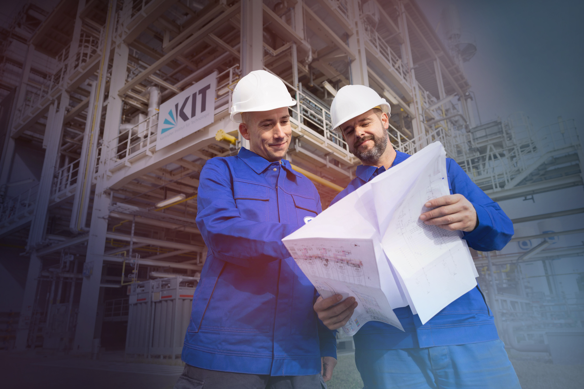 Teamwork bei Rotan – Besprechung von Plänen im Bereich Tanklagerbau und Reinigungstechnik