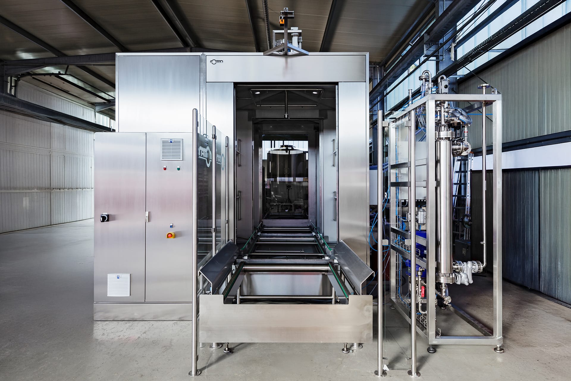 Moderne Rotan Reinigungsanlage mit automatisierten Prozessen