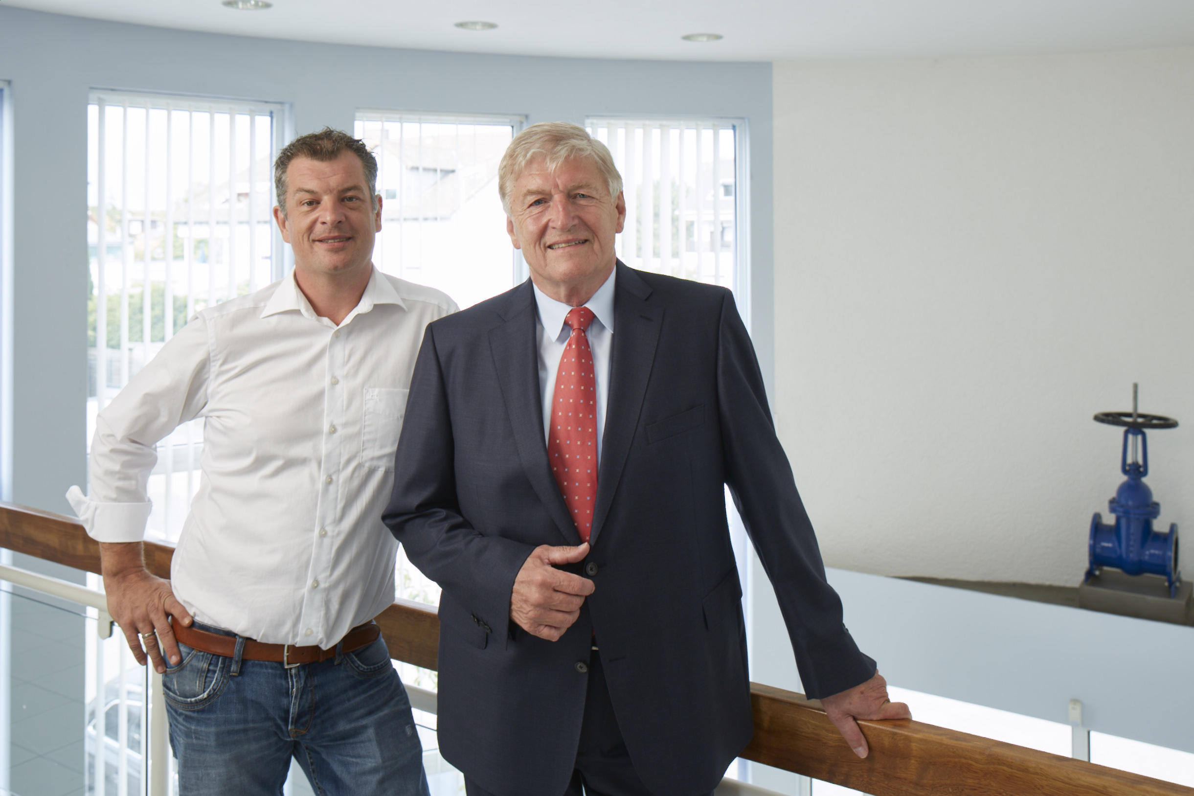 Thomas und Bernd Holzwarth – Geschäftsführer und Gründer der Rotan GmbH – gemeinsam im Firmengebäude